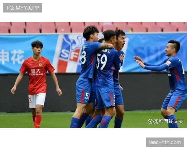 球迷不满上海申花低迷状态，谁能拯救这支战术混乱的球队？